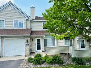 Building Photo - 15313 Greenhaven Ln
