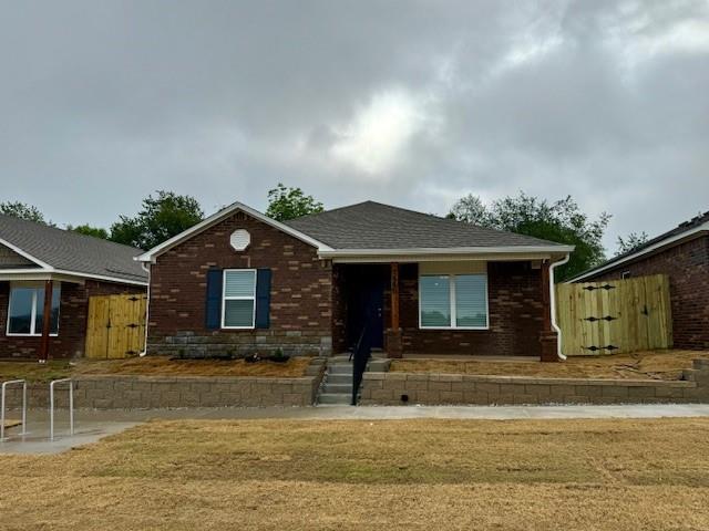 Primary Photo - 2440 N Raven Ln