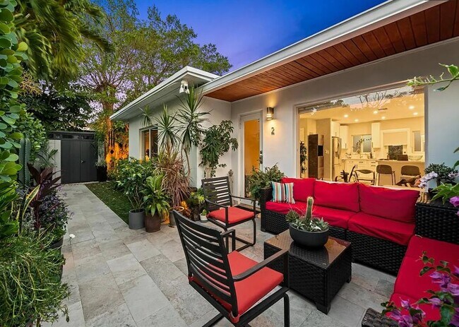 Foto del edificio - 808 NE 17th Way