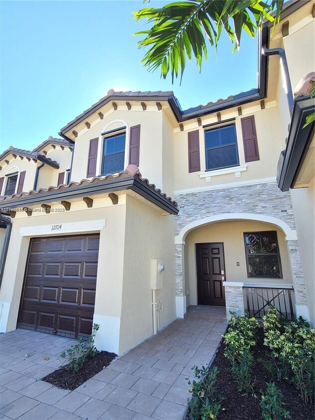 Foto principal - 12724 SW 230th St