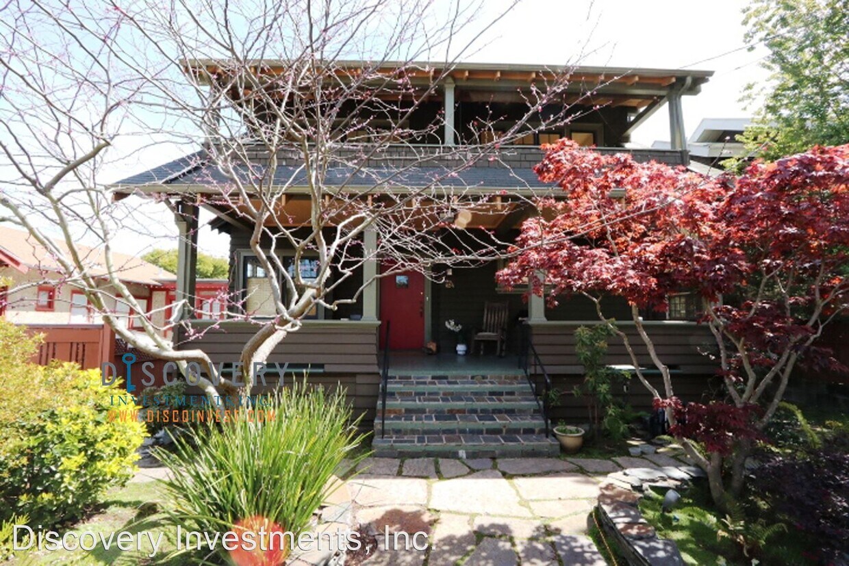 Primary Photo - 4 br, 2.5 bath House - 654 Chetwood St.