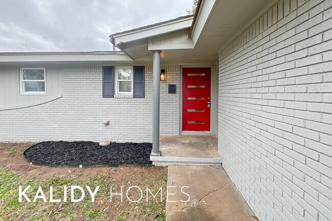 Building Photo - 2504 SW 55th St