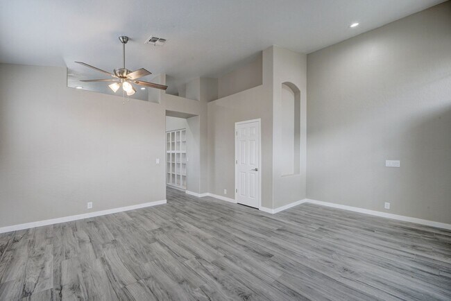 Building Photo - 3720 S Heath Way