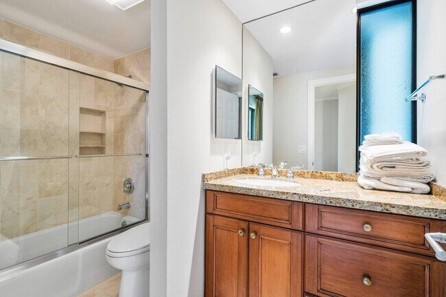 Building Photo - 1125 Marine Way E