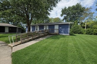 Building Photo - 215 Wheaton Ct