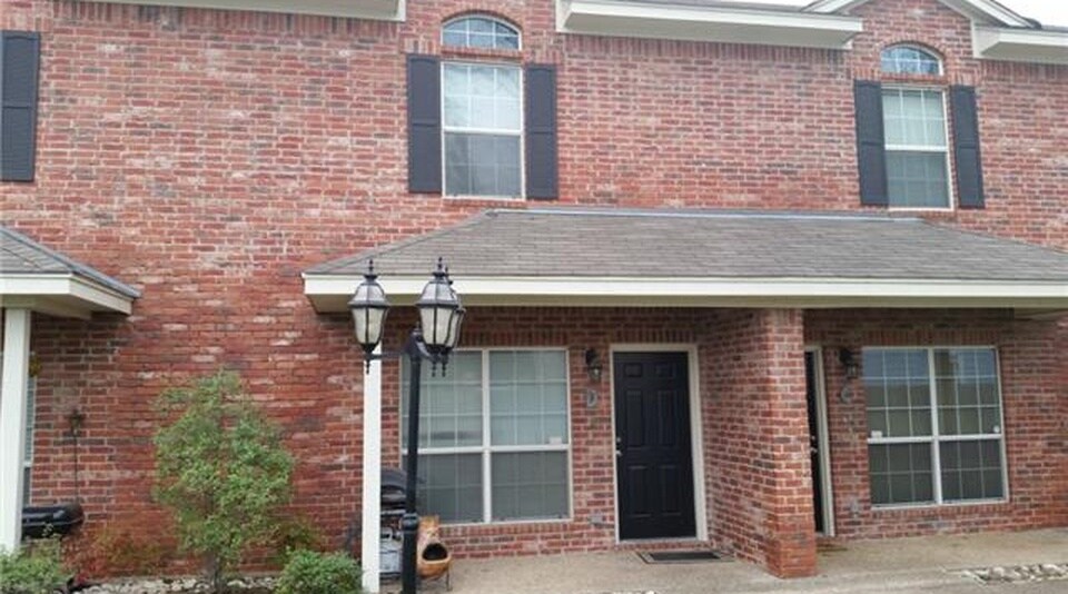 1809 S 11th St, Waco, TX 76706 Condo for Rent in Waco, TX