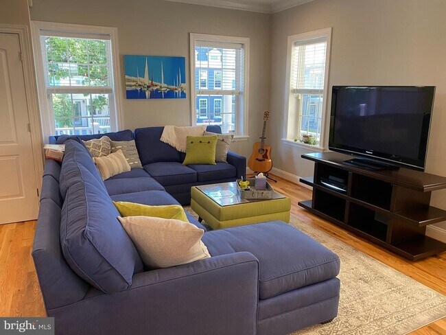 Foto del edificio - 525 Irving St NW