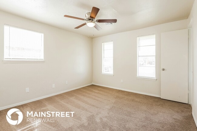 Building Photo - 5516 S Dimple Dr