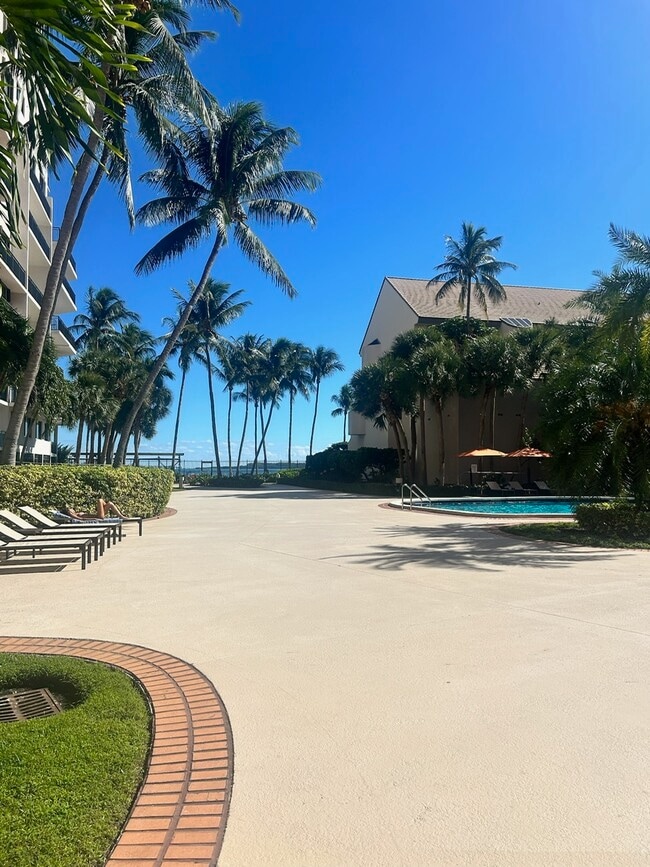 Foto del edificio - 540 Brickell Key Dr