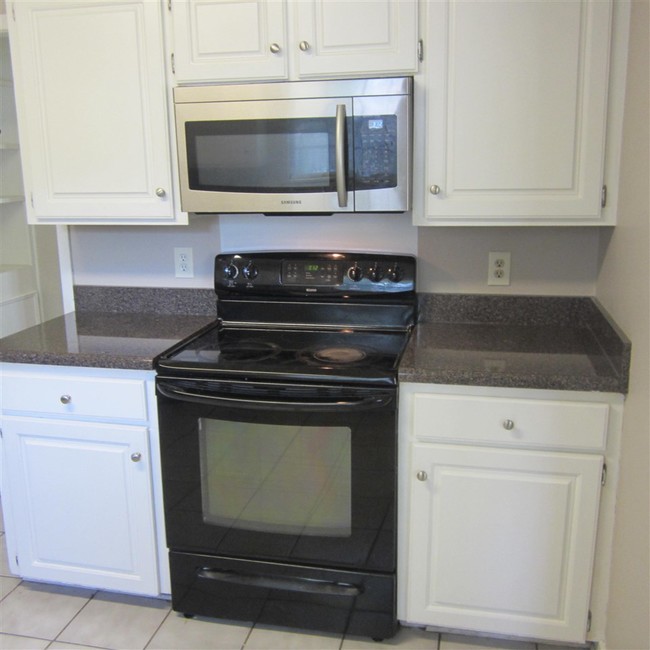 Building Photo - 307 Pear Orchard Cir