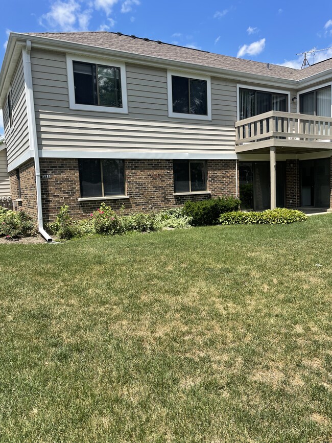 Building Photo - 385 Lambert Dr