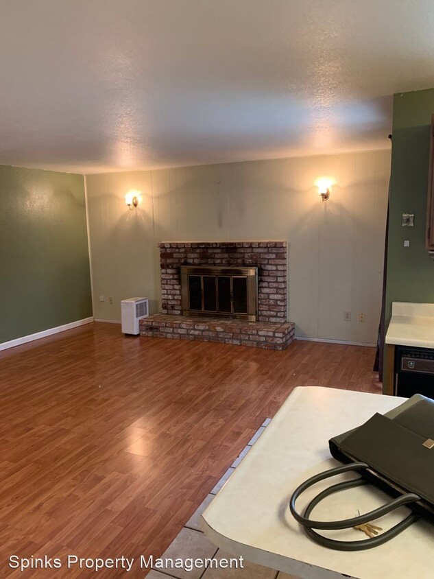 Primary Photo - 3 br, 2 bath House - 3265 Zelia
