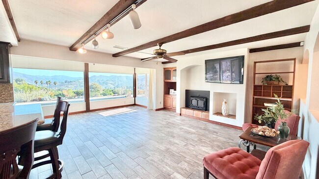 Foto del edificio - Beautiful Custom Single-Story Home on Gated Country Property with Spectacular Views & Pool!