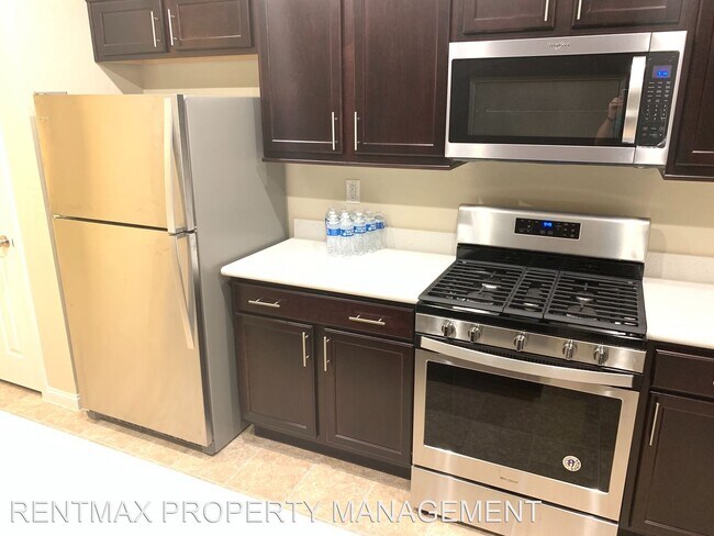 Building Photo - 3 br, 2.5 bath House - 279 CULLERTON ST