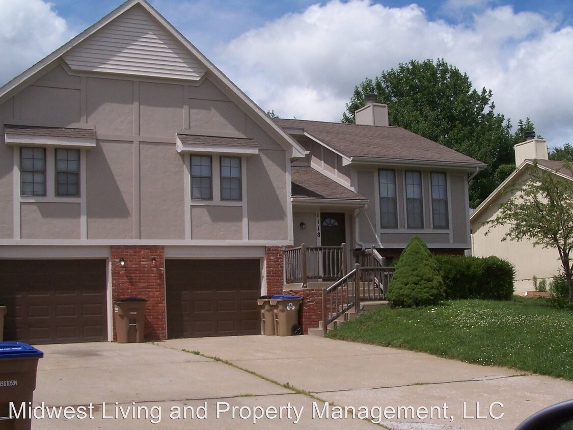 Primary Photo - 3 br, 3 bath Apartment - 1118 Ridgeway Dr
