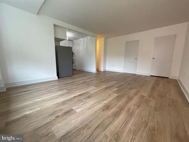 Foto del edificio - Spacious Studio with all Utilities Included