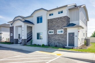 Building Photo - 1005 Wilford Ln