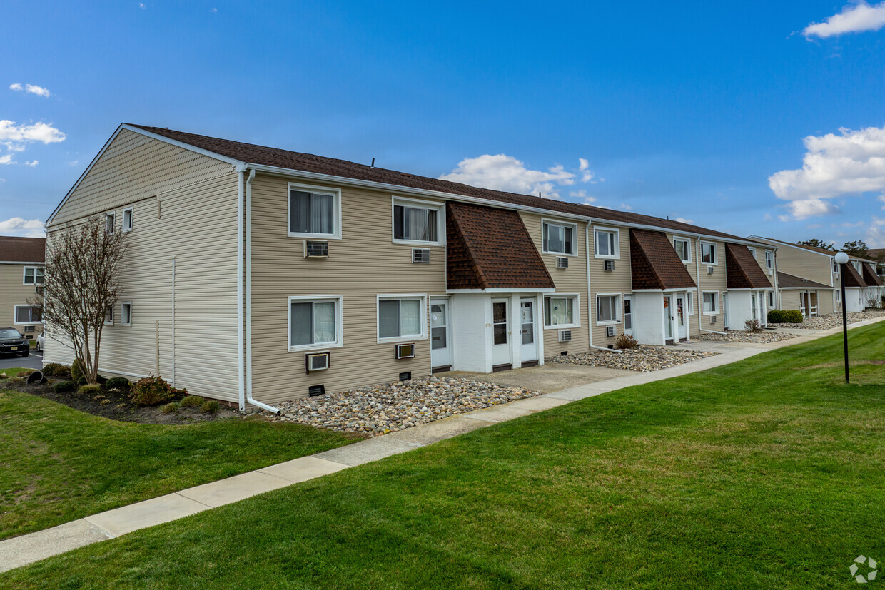 4901 Harbor Beach Blvd Brigantine, NJ 08203 - Dolphin Cove Condominiums