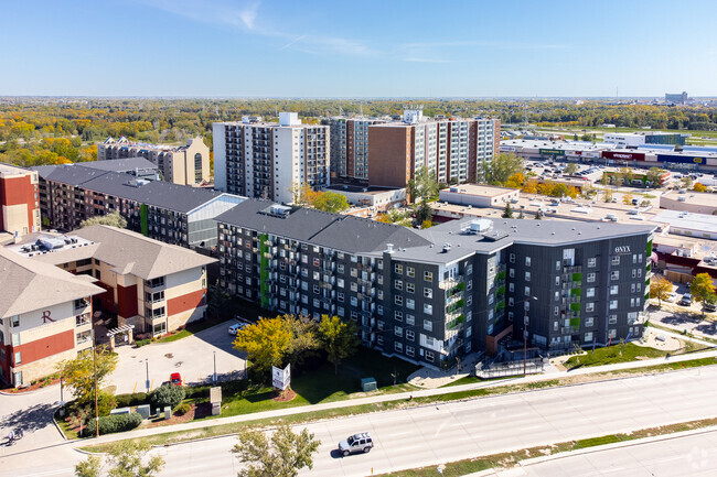 Building Photo - The Onyx