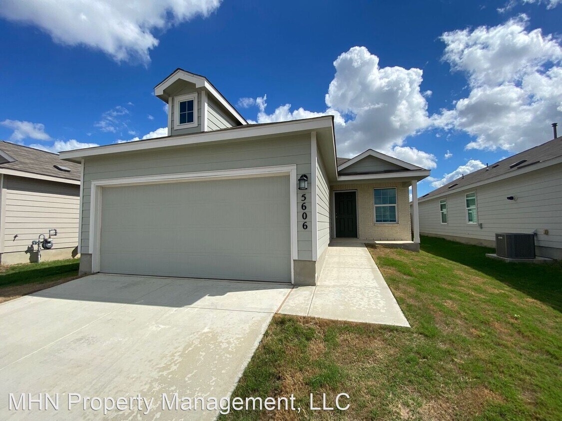 3 br, 2 bath House 5606 Dewberry Run House Rental in San Antonio