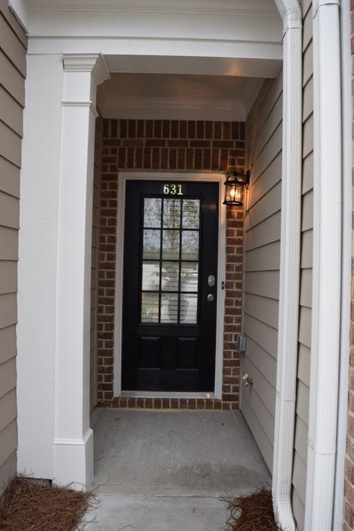 Foto del edificio - 631 Justins Pl Ln