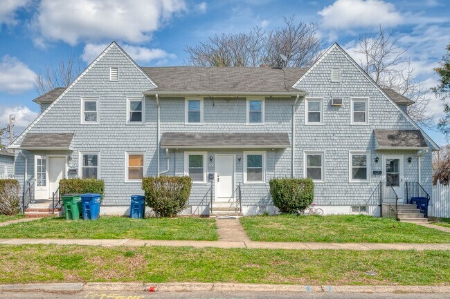 Foto del edificio - 2 Bedroom, 1 Bathroom Unit in Aberdeen, MD