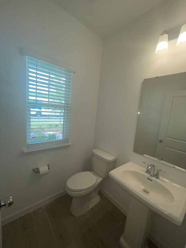 Building Photo - Brand New Construction Lennar 3 Bedrrom 2....