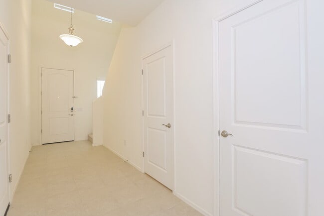 Building Photo - 11215 S Weismann Dr