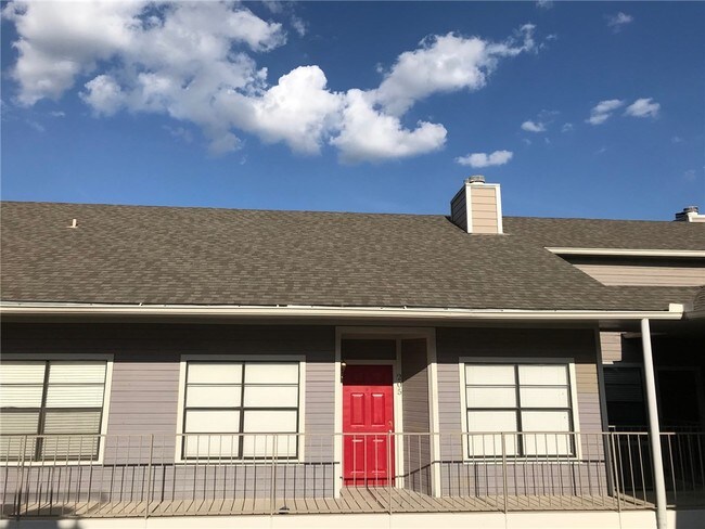 Foto del edificio - 915 W 23rd St