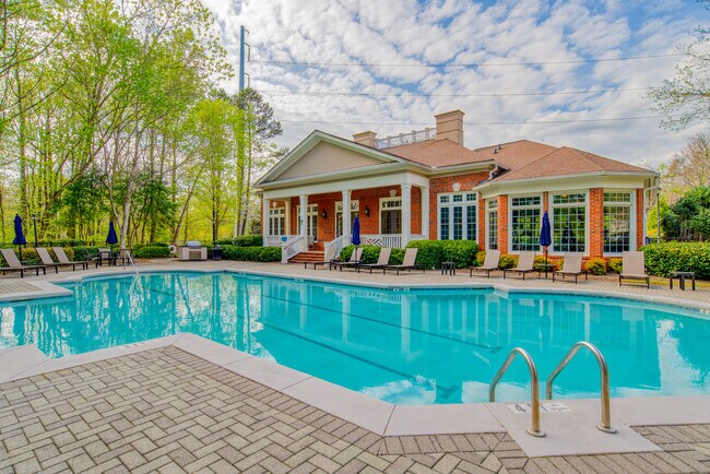 Piscina estilo resort - Veranda Estates