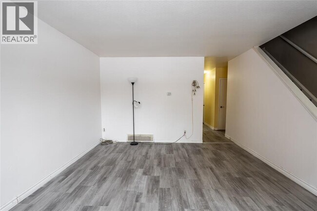 Photo du bâtiment - 834 Exmouth St