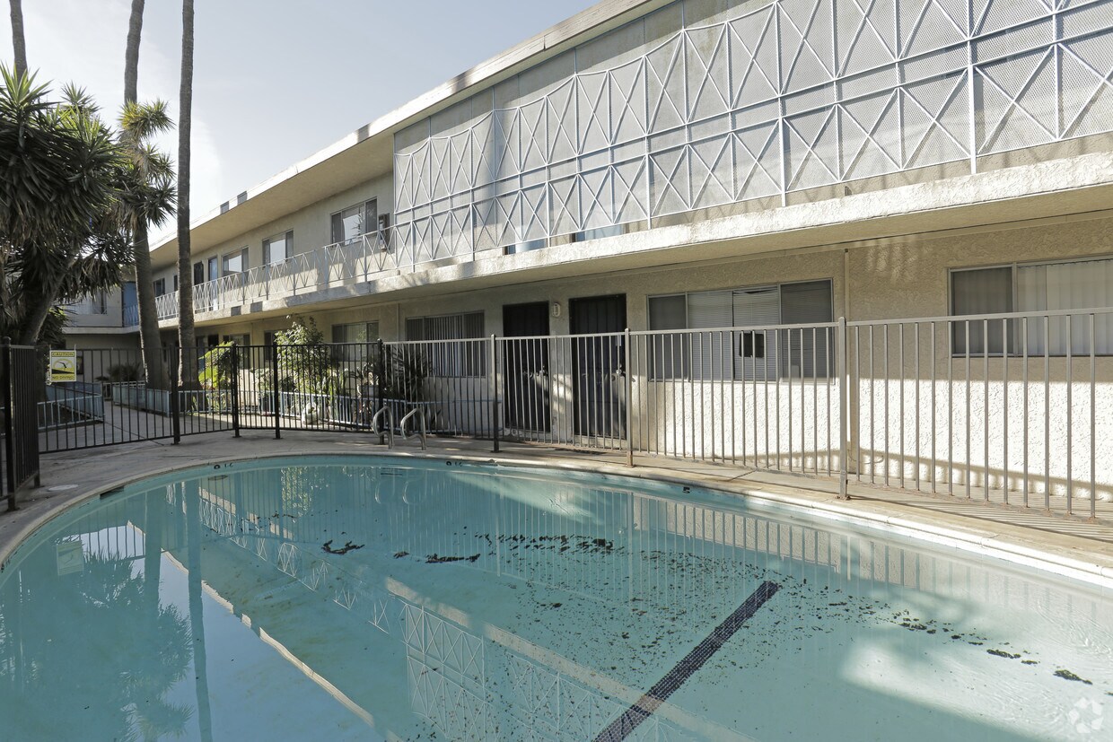 Pool - 8560 Artesia