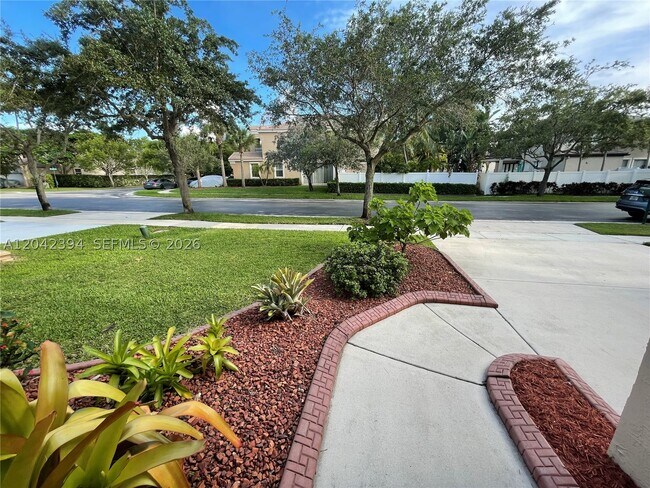 Foto del edificio - 16331 SW 49th Ct