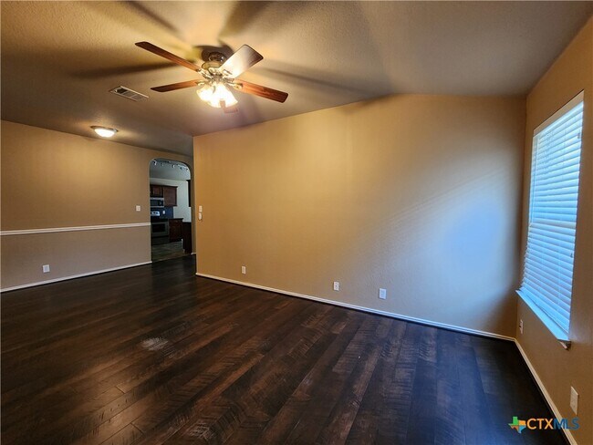 Foto del edificio - 246 Crane Crest Dr