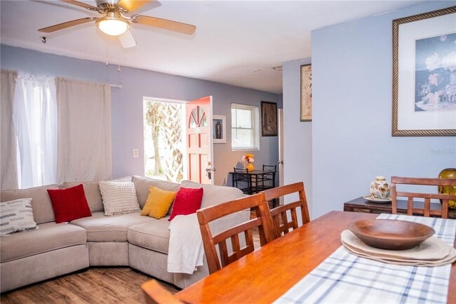 Foto del edificio - 313 Center Ave