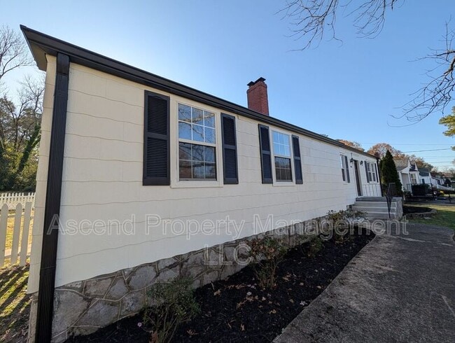 Building Photo - 406 Osborne Dr