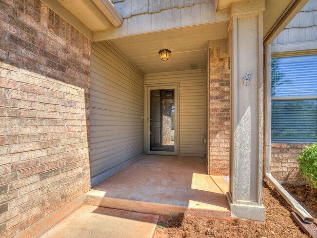 Foto del edificio - Newly Updated Home + Edmond + 3 bedrooms + Edmond Schools