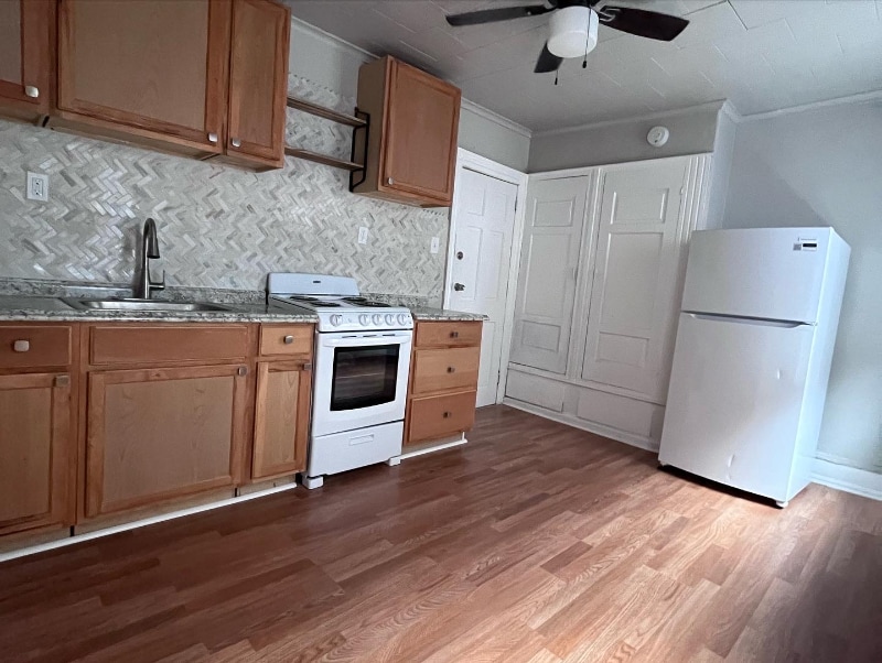 Foto principal - 5235 Woodland Ave