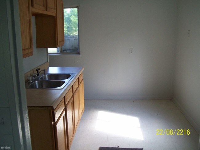 Building Photo - 3 br, 1 bath House - 623 Wilson Ave