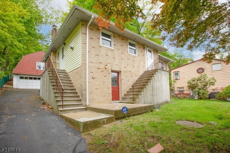 44 Monhegan Ave, Oakland, NJ 07436 House Rental in Oakland, NJ