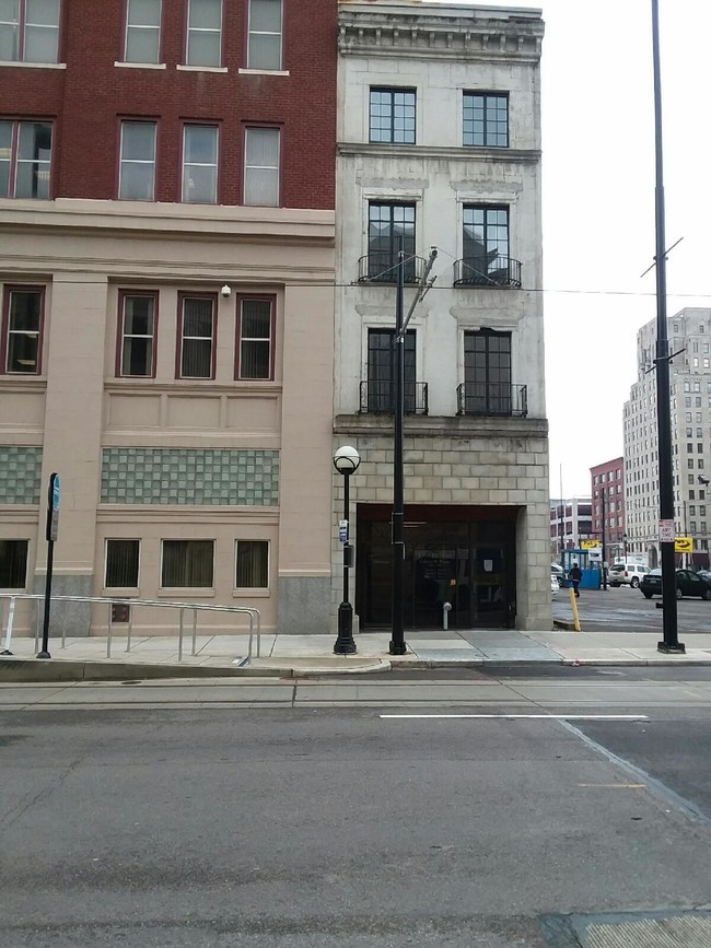 front of building (on right) - 1019 Main St