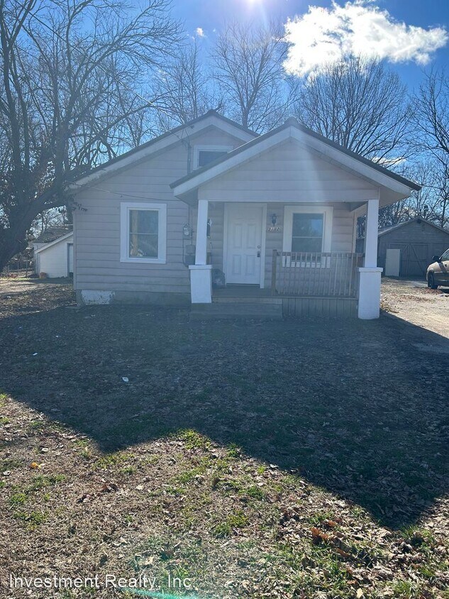 Primary Photo - 3 br, 2 bath House - 2112 W Walnut St