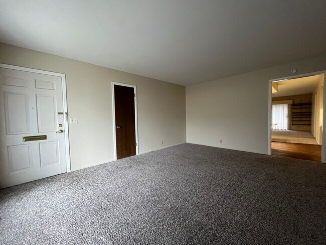 Foto del edificio - Midtown Quadplex with Pool- 3 bed, 2 bath