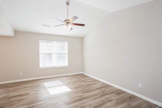 Building Photo - 943 Angus Ln
