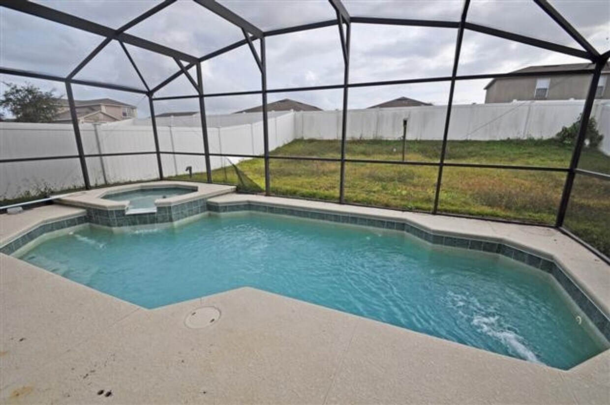 Foto del edificio - Beautiful 3/2 - Pool Home Coming soon!