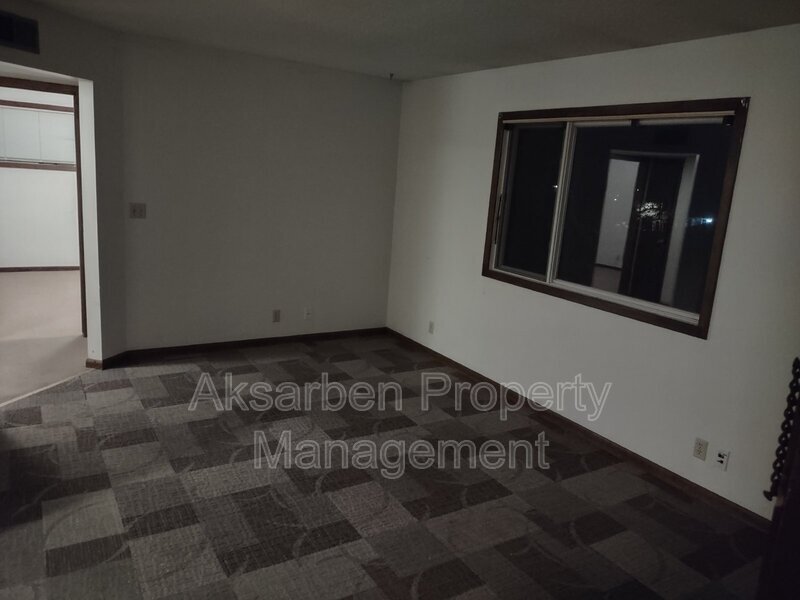 311 E Spruce St Unit 4, Hooper, NE 68031 Condo for Rent in Hooper, NE