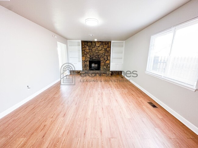 Photo - 730 Arlington Dr House