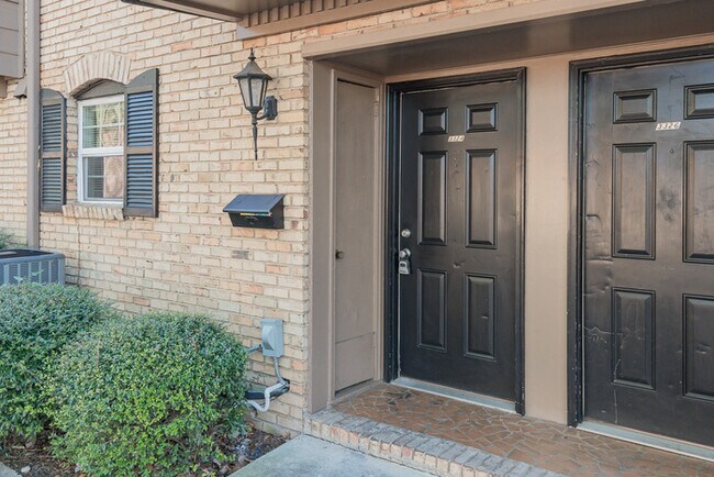 Building Photo - 3324 Warringwood Dr