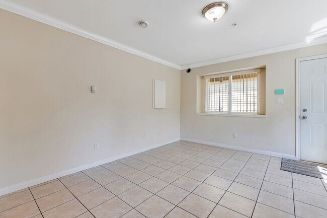 Photo du bâtiment - 2291 E 12th Ave