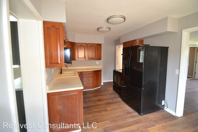 Building Photo - 4789 Clevesdale Dr